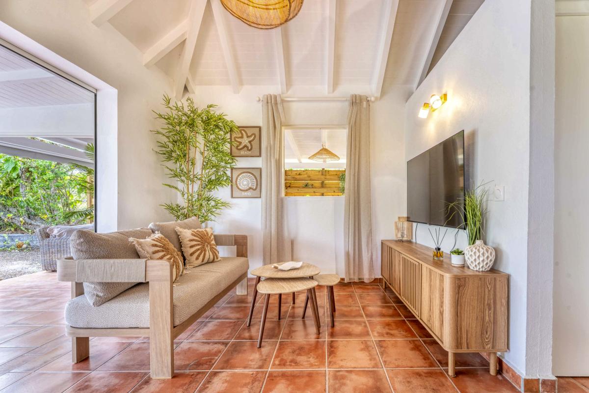 10.A louer villa avec piscine et Grand bourg-Marie-Galante